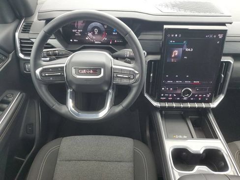 Used 2025 GMC Acadia Elevation FWD image 19