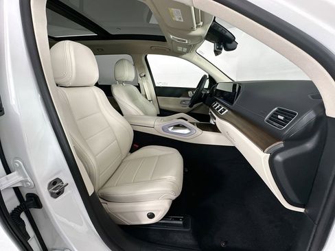 New 2026 Mercedes-Benz GLS 450 4MATIC image 31