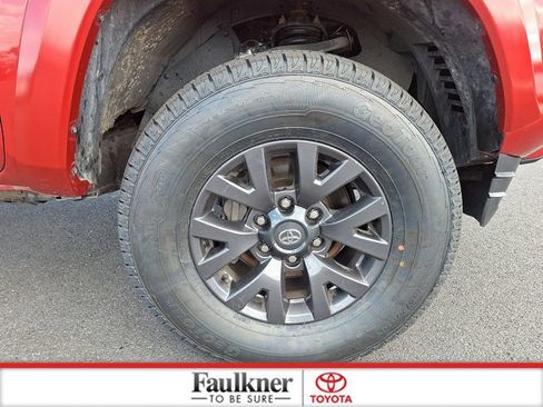 Certified 2023 Toyota Tacoma SR5 image 9