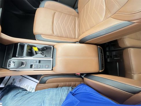 Used 2024 Nissan Pathfinder Platinum w/ Cargo Package image 21