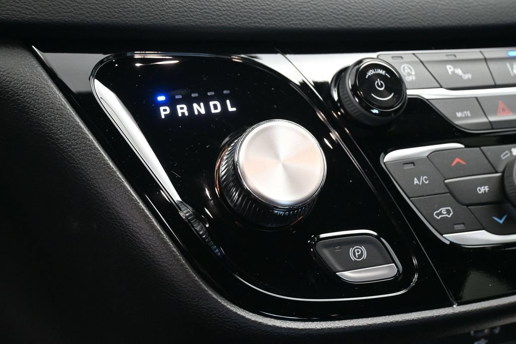 New 2027 Chrysler Pacifica LX FWD image 17