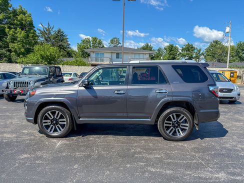 Used 2018 Toyota 4Runner Limited AWD/4WD image 9