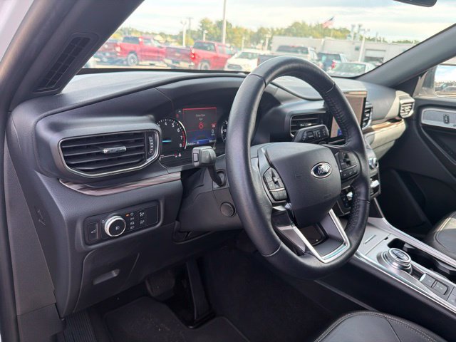 Used 2020 Ford Explorer Limited AWD/4WD image 14