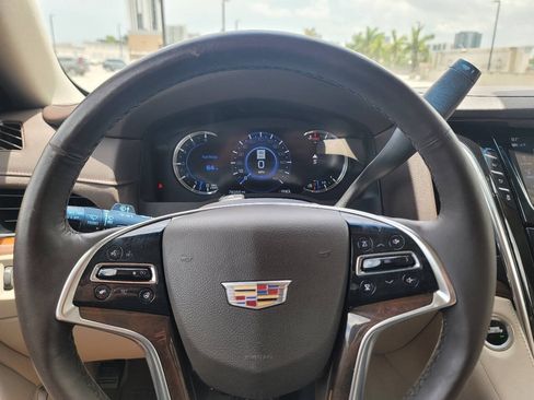 Used 2017 Cadillac Escalade 2WD image 56