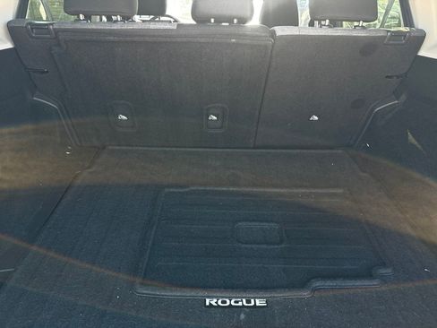 Certified 2023 Nissan Rogue SV FWD image 36