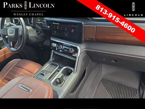 Used 2025 GMC Sierra 2500 Denali Ultimate AWD/4WD image 9