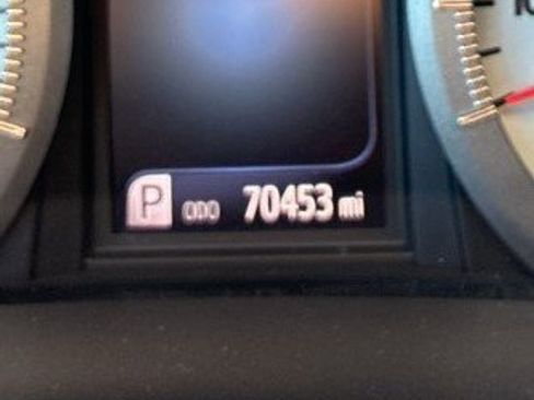 Used 2018 Toyota Sienna SE w/ Carpet Mat Package image 12