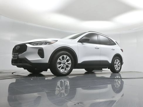 Certified 2025 Ford Escape Active w/ Tech Pack #1 FWD image 45