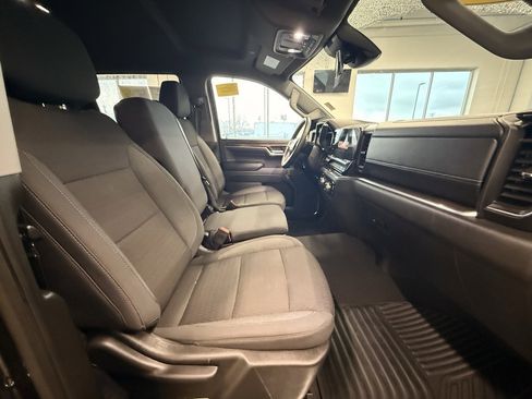Used 2024 GMC Sierra 1500 Elevation image 15