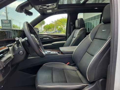 Certified 2023 Cadillac Escalade Premium Luxury AWD/4WD image 18