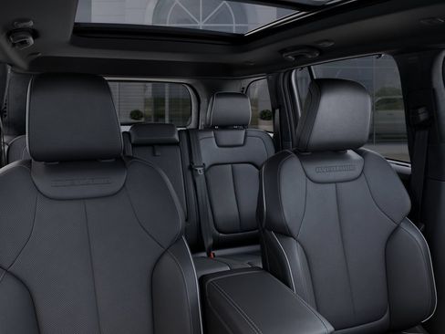 New 2025 Jeep Grand Cherokee Overland w/ Adv Protech Group III AWD/4WD image 27