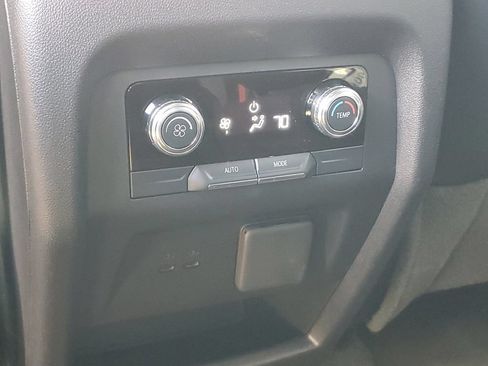 Used 2024 GMC Acadia Elevation w/ Black Edition FWD image 17
