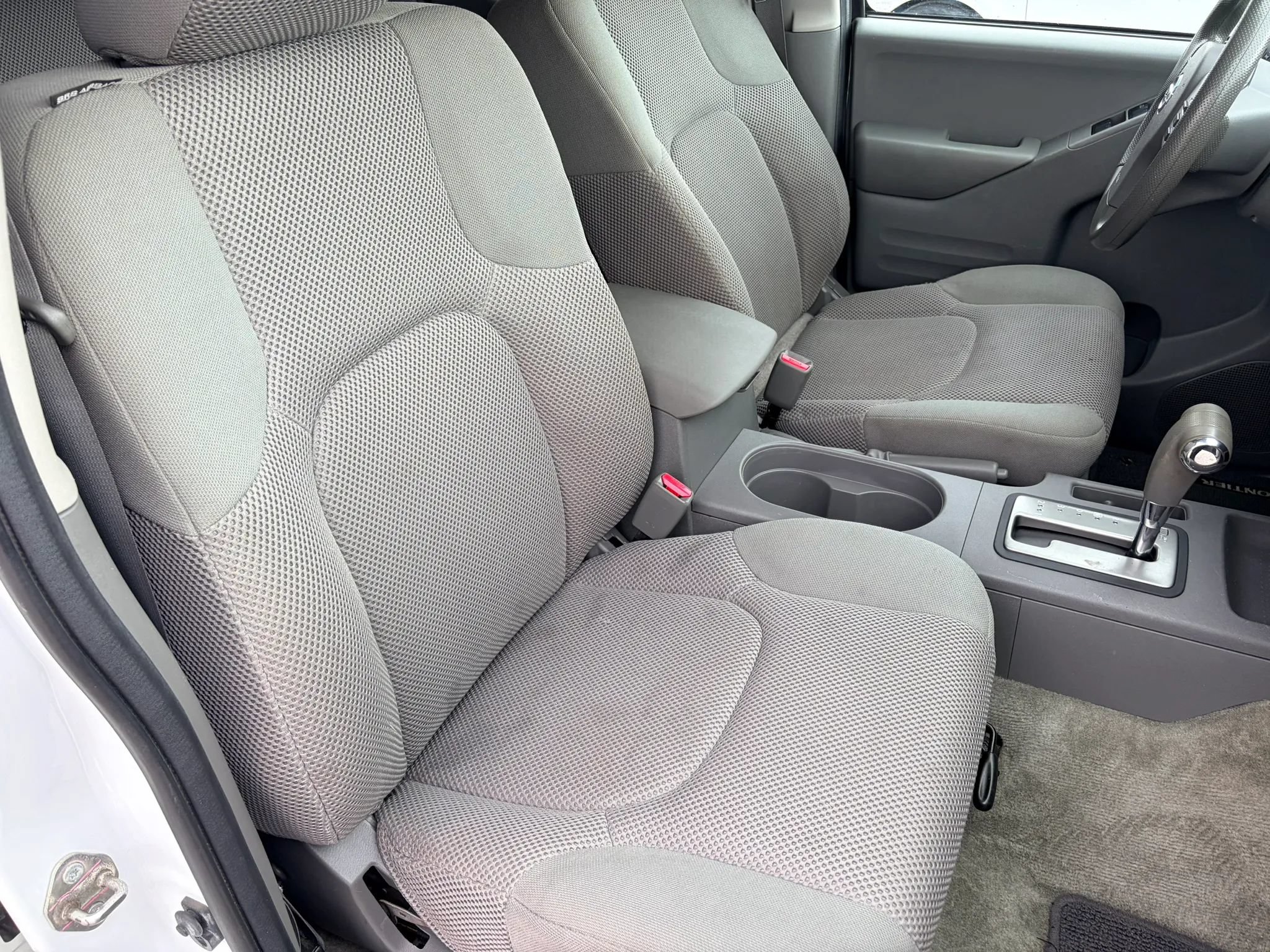 Used 2016 Nissan Frontier SV AWD/4WD image 11