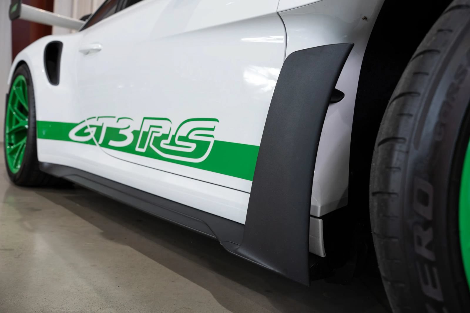 Used 2024 Porsche 911 GT3 RS RWD image 29