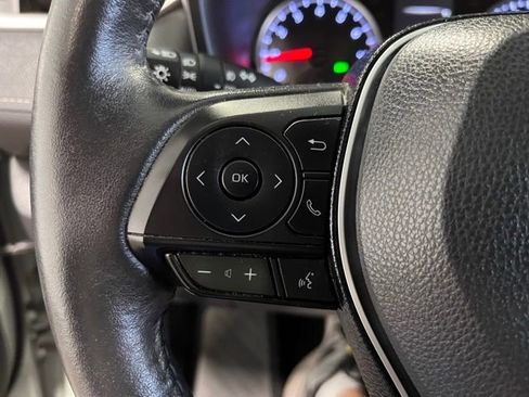 Used 2021 Toyota RAV4 XLE Premium image 25