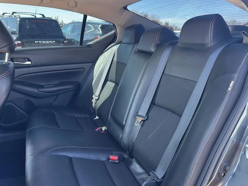 Used 2022 Nissan Altima 2.5 SR w/ Midnight Edition Package image 12