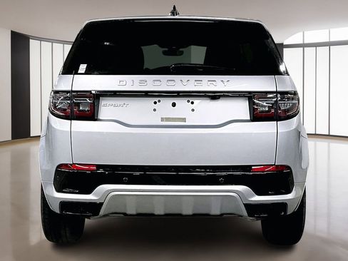 New 2025 Land Rover Discovery Sport S image 4