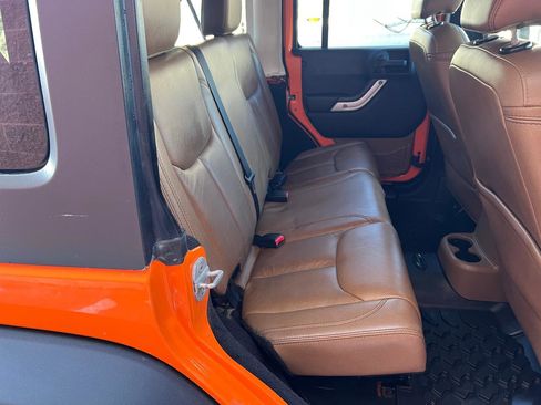 Used 2013 Jeep Wrangler Unlimited Rubicon w/ Dual Top Group image 14