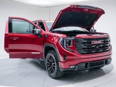 Used 2023 GMC Sierra 1500 Elevation w/ Elevation Premium Package image 15