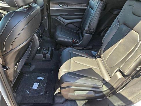 New 2025 Jeep Grand Cherokee L Limited w/ Black Appearance Package image 16