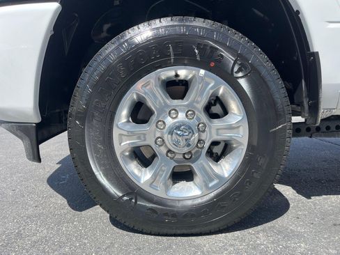 New 2026 RAM 2500 Big Horn AWD/4WD image 10