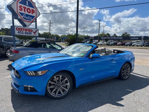 Used 2017 Ford Mustang GT Premium w/ Equipment Group 401A image 18
