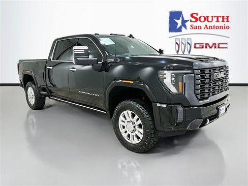 Used 2024 GMC Sierra 2500 Denali Ultimate image 1