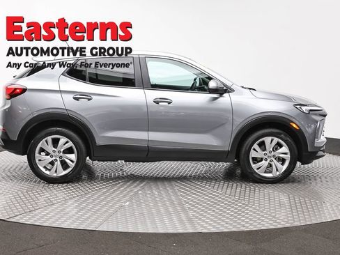 Used 2025 Buick Encore GX Preferred AWD/4WD image 4