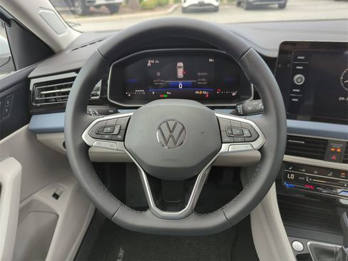 New 2025 Volkswagen Jetta SE image 21