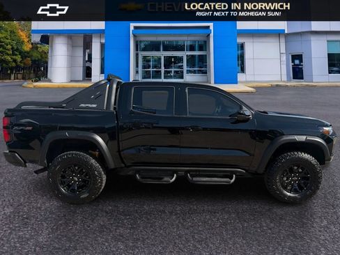 Certified 2025 Chevrolet Colorado ZR2 w/ Midnight Edition AWD/4WD image 4