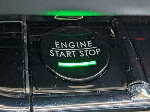 Certified 2023 Lincoln Nautilus Reserve w/ Monochromatic Package image 32