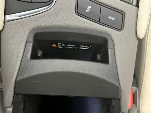 Used 2023 Cadillac XT6 Premium Luxury w/ Technology Package AWD/4WD image 18