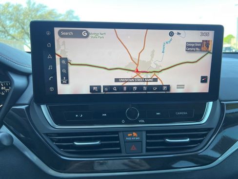 Used 2024 Nissan Altima 2.0 SR image 32