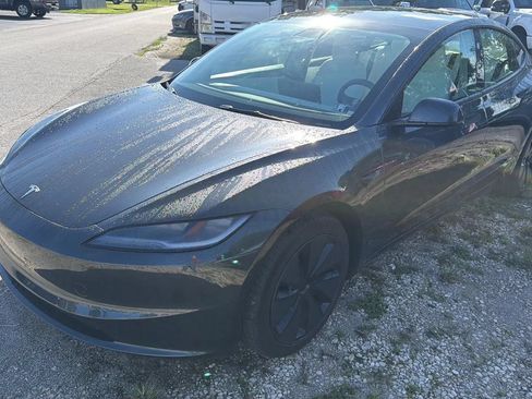 Used 2025 Tesla Model 3 Long Range RWD image 2