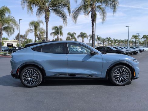 Used 2024 Ford Mustang Mach-E Premium image 11