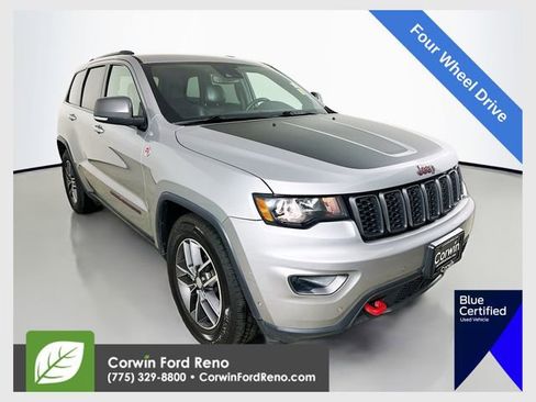 Used 2018 Jeep Grand Cherokee Trailhawk image 1