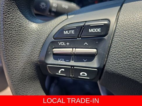 Used 2019 Hyundai Elantra SE FWD image 17