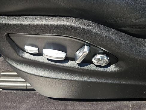 Used 2021 Porsche Cayenne AWD/4WD image 27