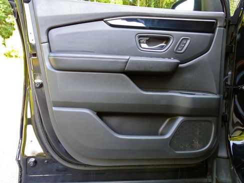 Used 2023 Honda Pilot EX-L image 25