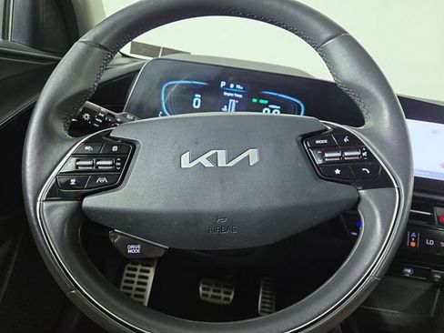 Certified 2023 Kia Niro EX Touring FWD image 20