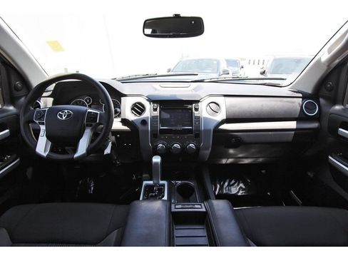 Used 2017 Toyota Tundra SR5 w/ SR5 Upgrade Package RWD image 9