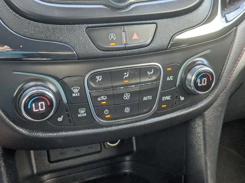 Used 2023 Chevrolet Equinox RS AWD/4WD image 23