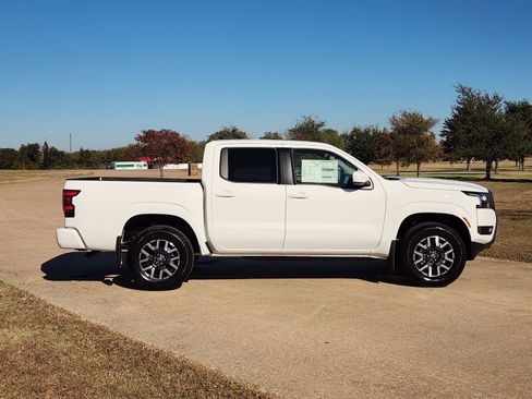 New 2026 Nissan Frontier SV w/ Tow Package image 7