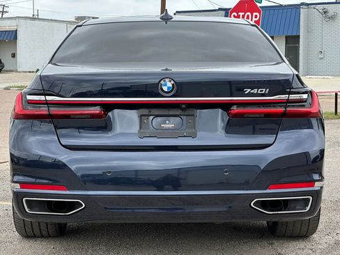 Used 2020 BMW 740i w/ Premium Package RWD image 7