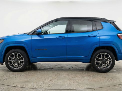 Used 2025 Jeep Compass Trailhawk AWD/4WD image 5