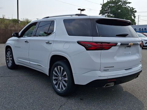 Certified 2023 Chevrolet Traverse Premier FWD image 4