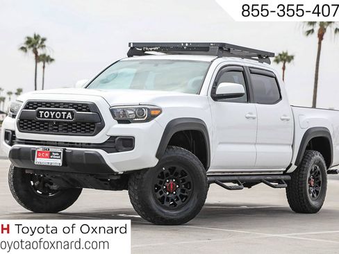 Certified 2017 Toyota Tacoma SR w/ Tow Package AWD/4WD image 1