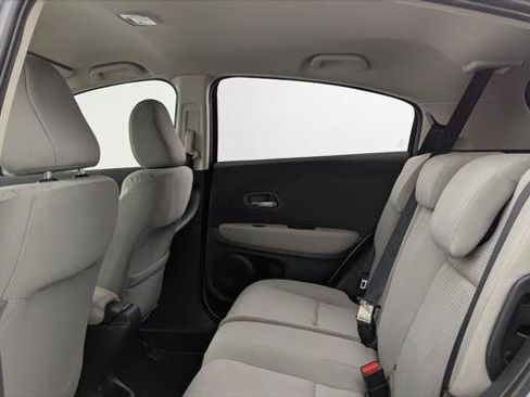 Used 2020 Honda HR-V LX image 17