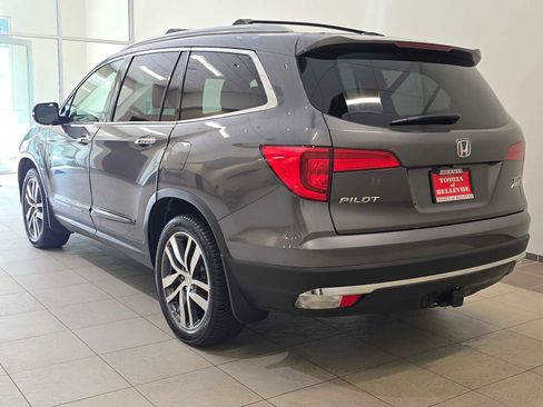 Used 2017 Honda Pilot Touring image 4