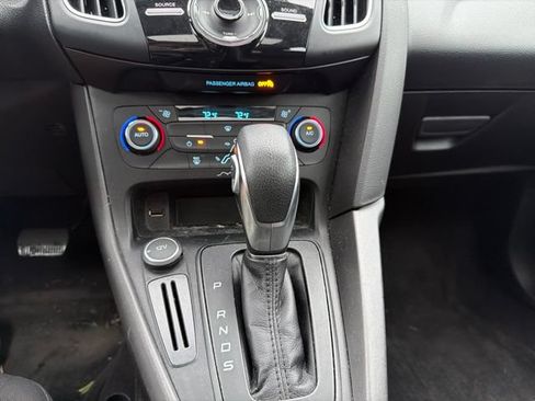 Used 2017 Ford Focus SEL FWD image 17